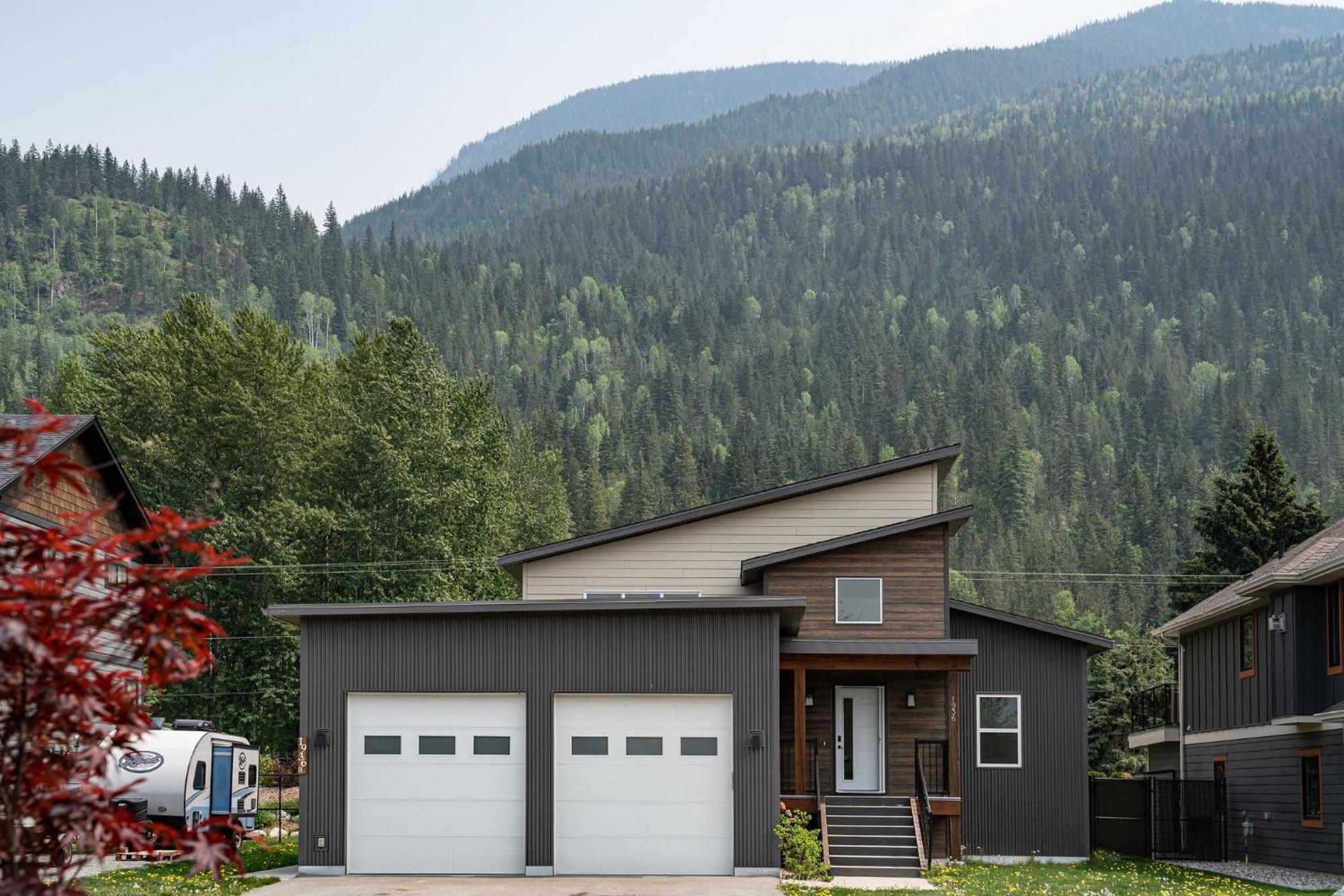 Mountain Dreams - Revelstoke Home Near Rmr Exteriér fotografie